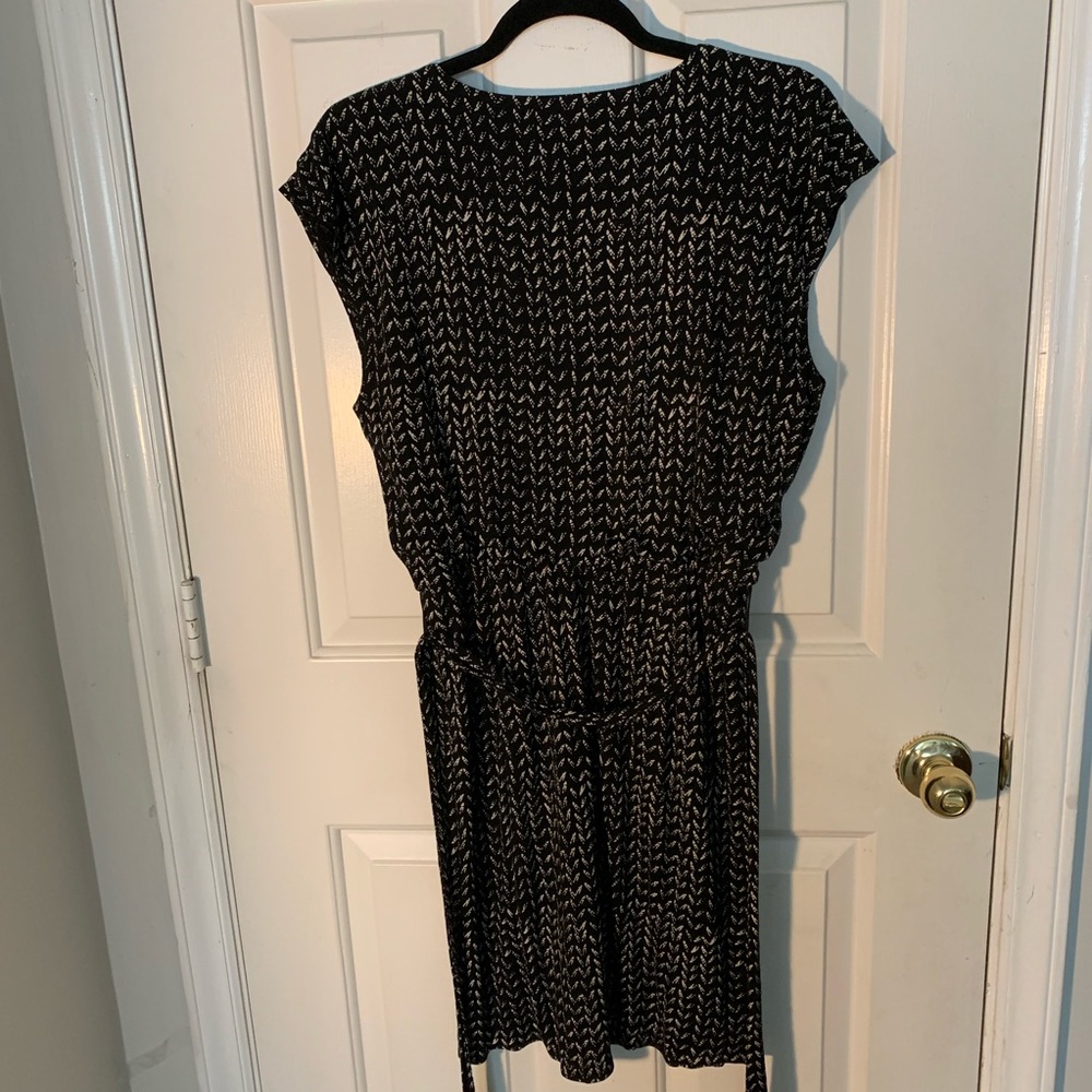 LOFT Dress - Picture 3 of 3